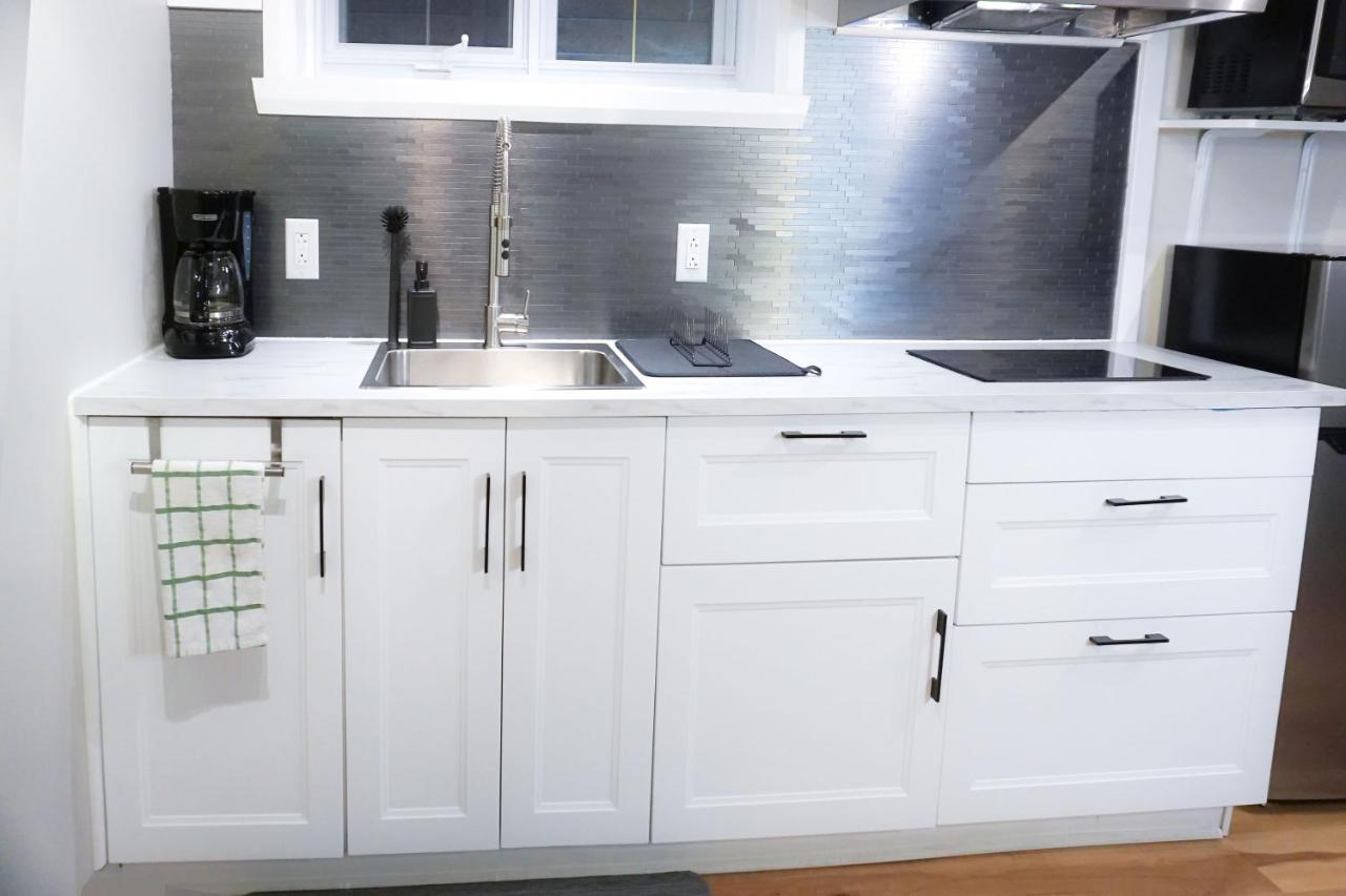 Apartment Cozy In Ahuntsic With Free Parking And Near Metro Station *