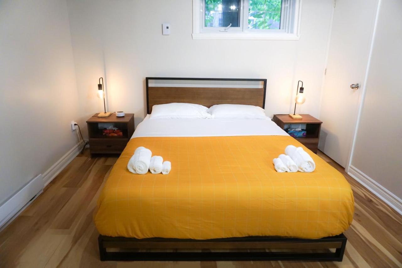 Cozy In Ahuntsic With Free Parking And Near Metro Station Apartment *