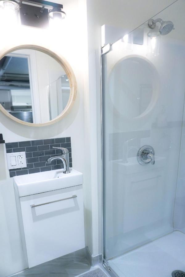 Cozy In Ahuntsic With Free Parking And Near Metro Station