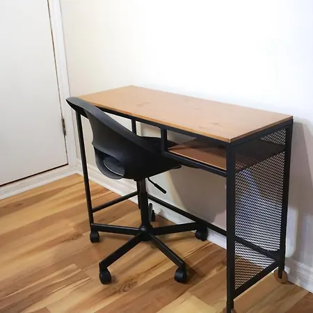 Cozy Apartment In Ahuntsic With Free Parking And Near Metro Station Montreal Exterior photo
